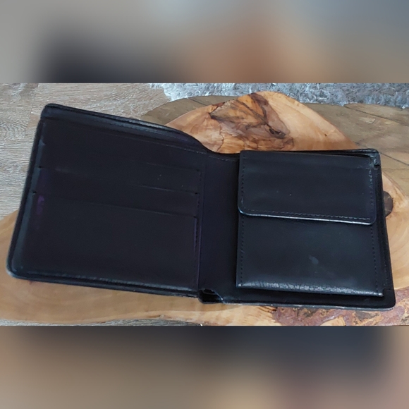 LOUIS VUITTON BLACK PORTEFEVILLE CALFSKIN BIFOLD WALLET - Picture 4 of 11